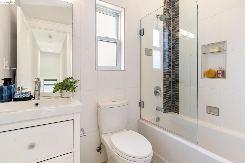4811 Webster St Property Photo 29
