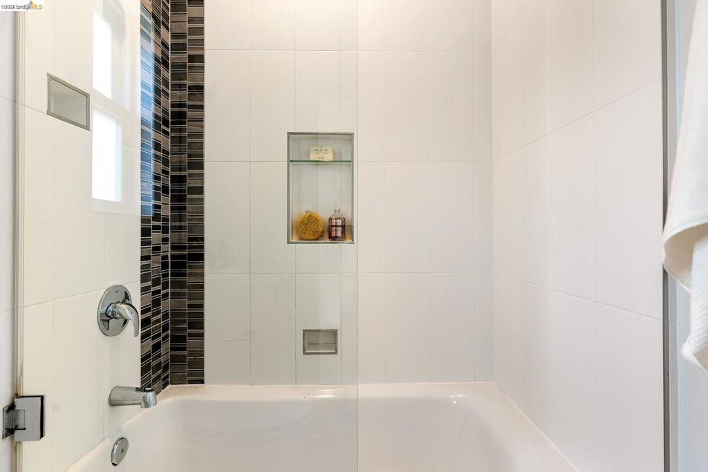 4811 Webster St Property Photo 30