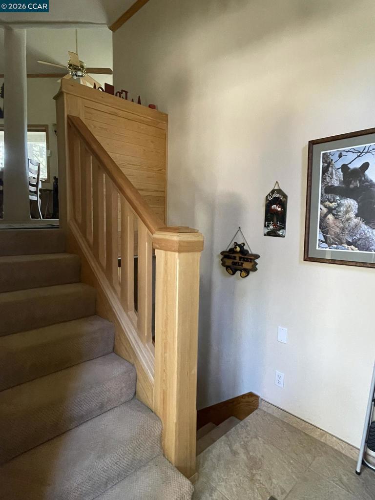 15466 Donner Pass Rd Property Photo 3
