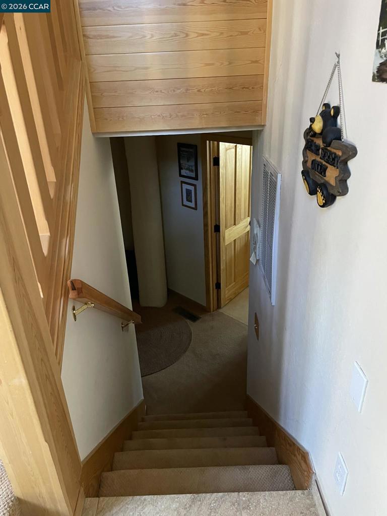 15466 Donner Pass Rd Property Photo 12