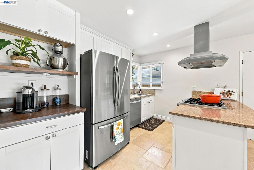 36267 Toulon Pl Property Photo 7