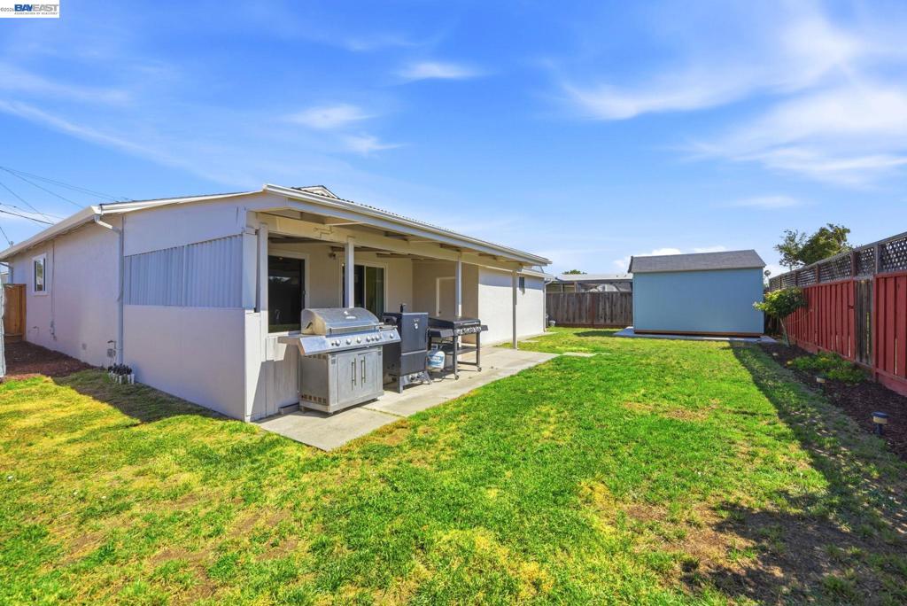 36267 Toulon Pl Property Photo 28