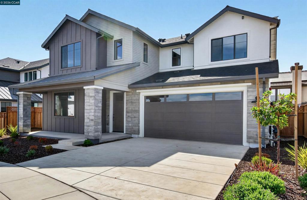 2231 Vandeleur Drive Property Photo 3