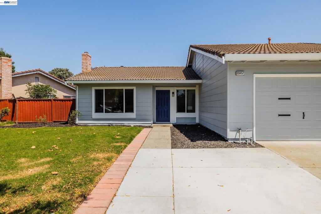 33457 Caliban Dr Property Photo 3