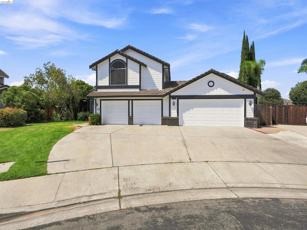 1529 Thistle Court Property Photo 4