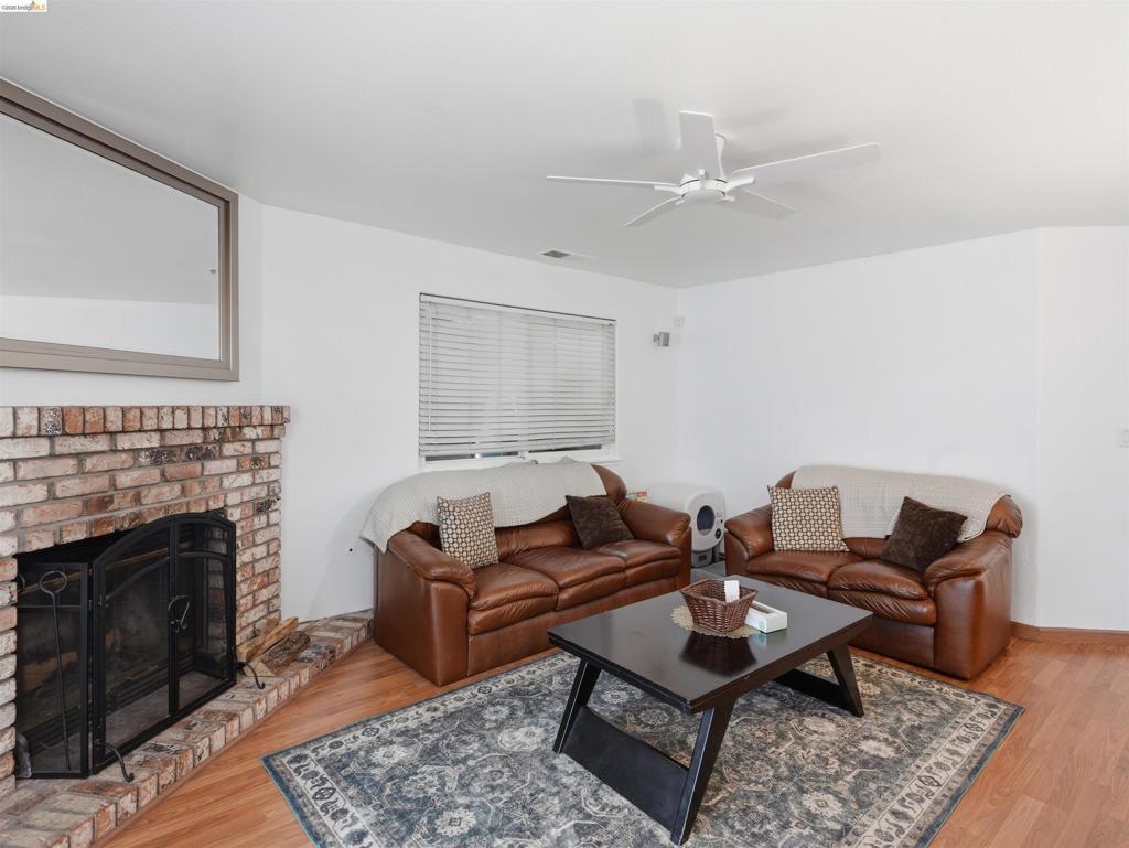 1529 Thistle Court Property Photo 20