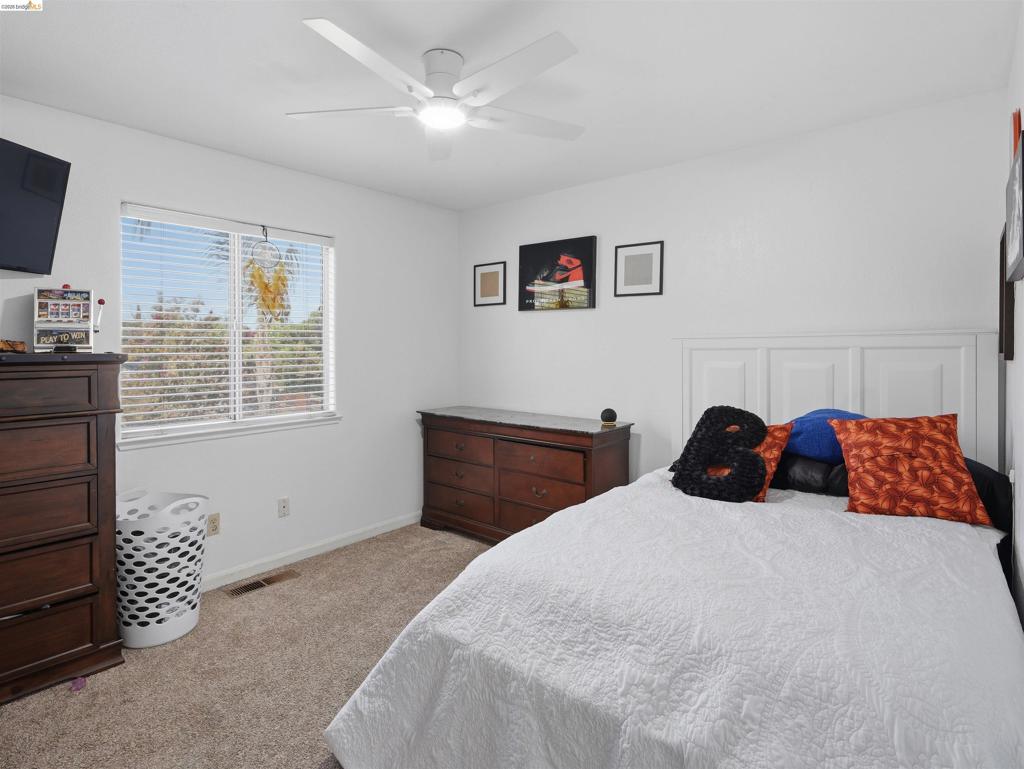 1529 Thistle Court Property Photo 32