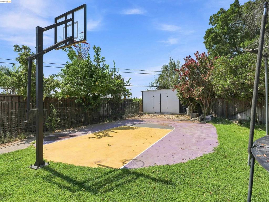 1529 Thistle Court Property Photo 43