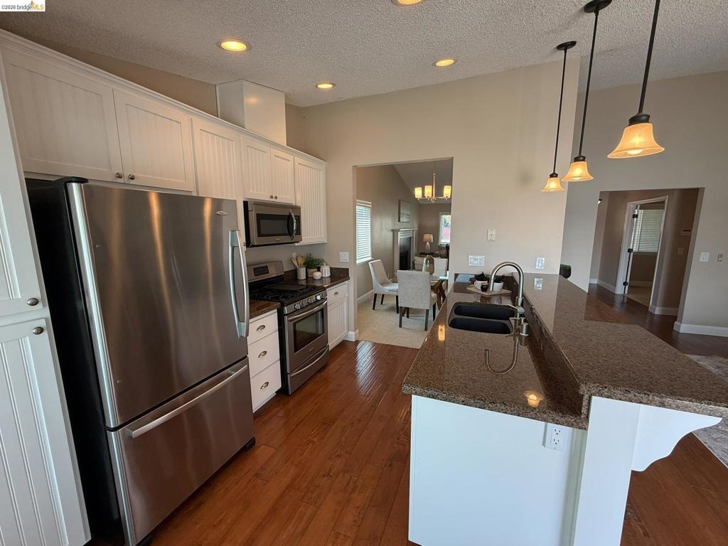 381 Discovery Bay Blvd Property Photo 11