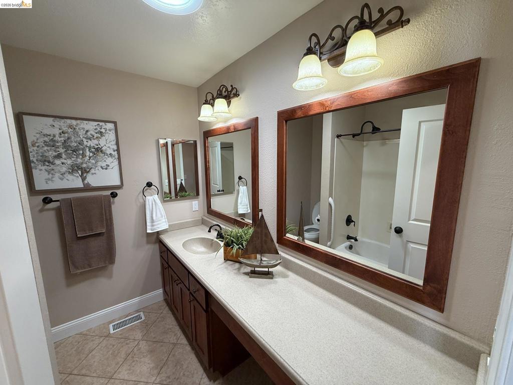 381 Discovery Bay Blvd Property Photo 15