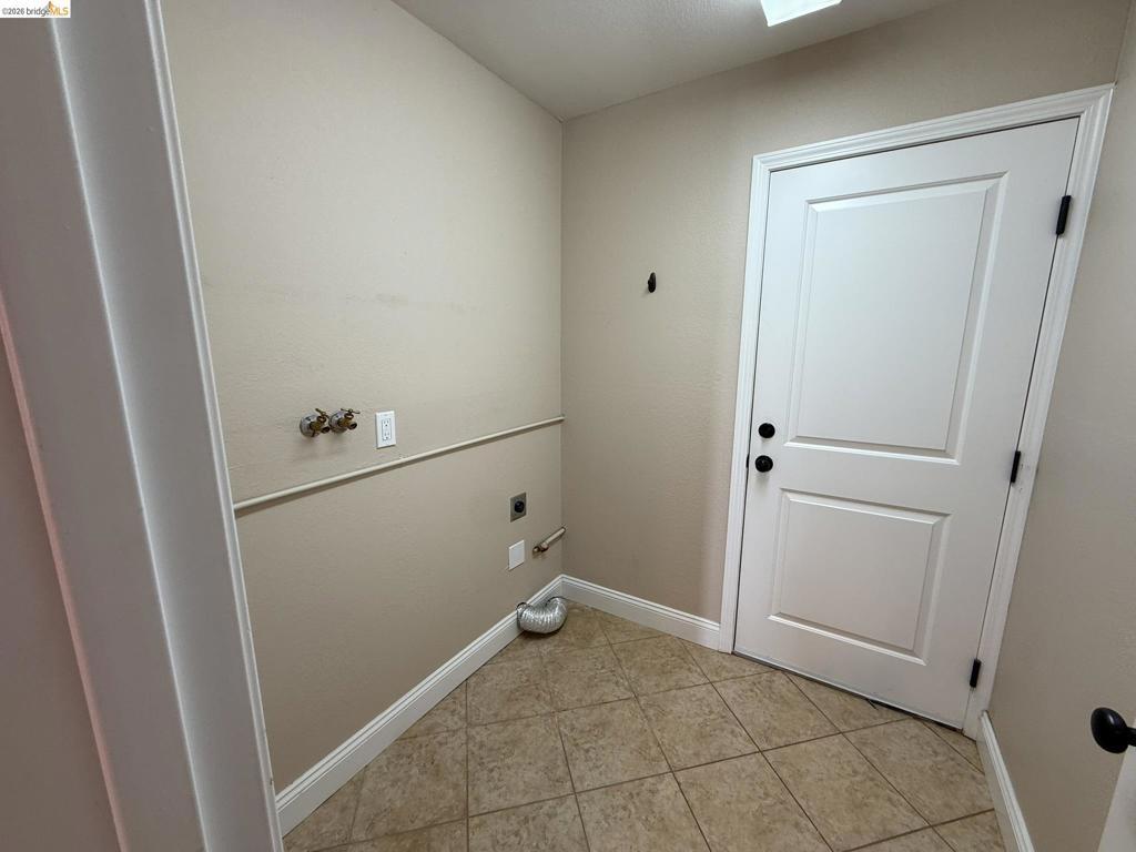 381 Discovery Bay Blvd Property Photo 20
