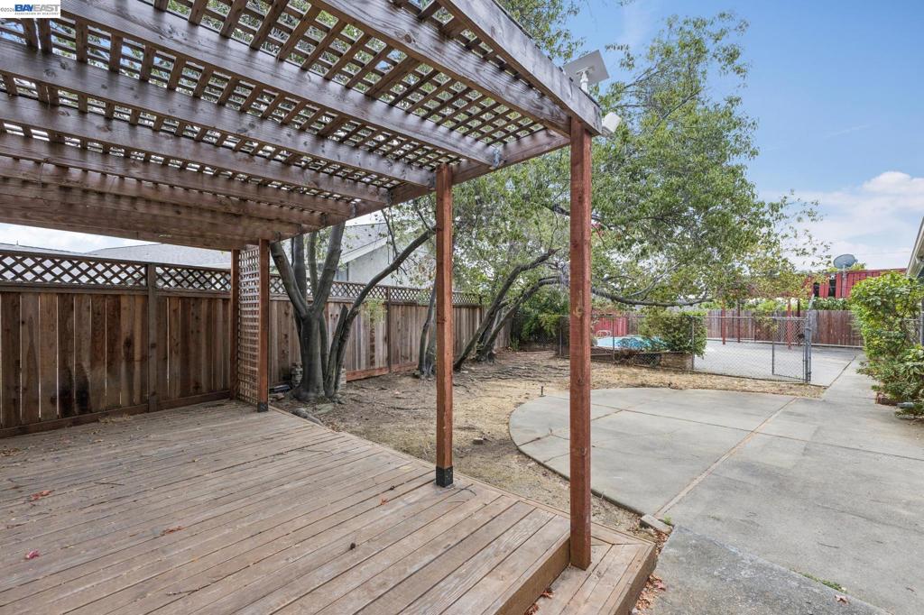 1804 Sereno Dr Property Photo 44