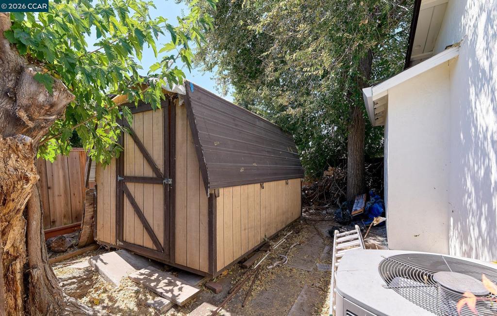 2117 Lopez Dr Property Photo 32