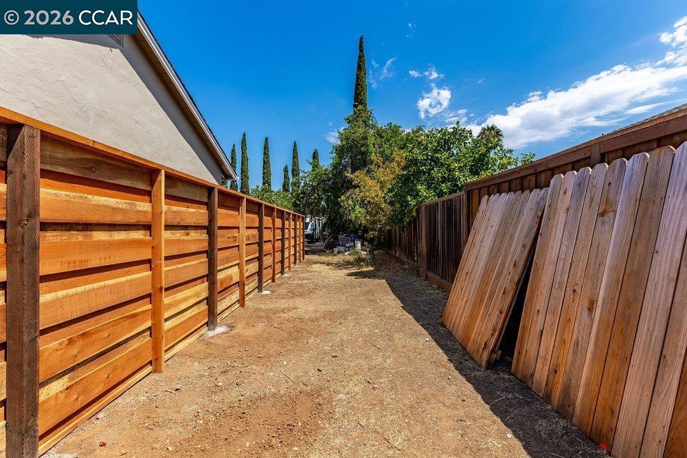 4041 Golden Ave Property Photo 6
