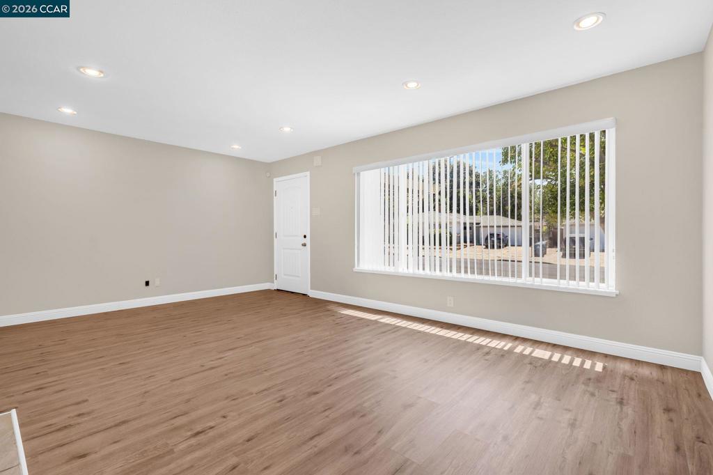 3411 Clayburn Rd Property Photo 6
