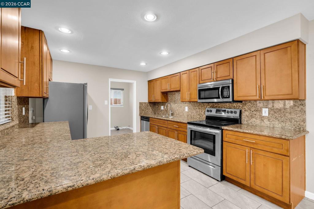 3411 Clayburn Rd Property Photo 12