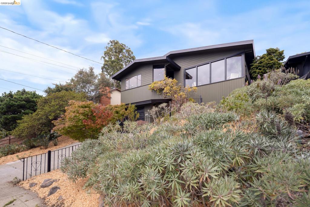 663 Grizzly Peak Blvd Property Photo 2