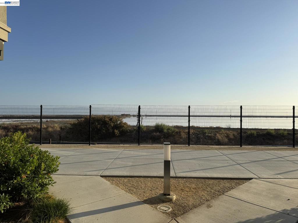 9824 Seawind Way Property Photo 2