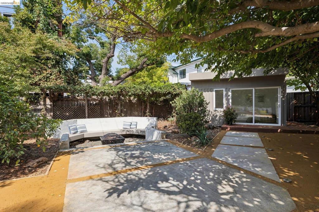 1057 Tuolumne St Property Photo 51