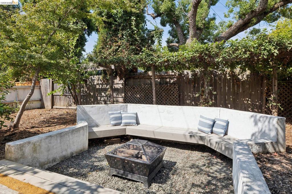 1057 Tuolumne St Property Photo 52