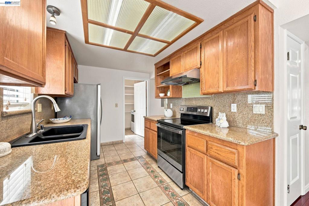 847 W Sunset Blvd B Property Photo 11