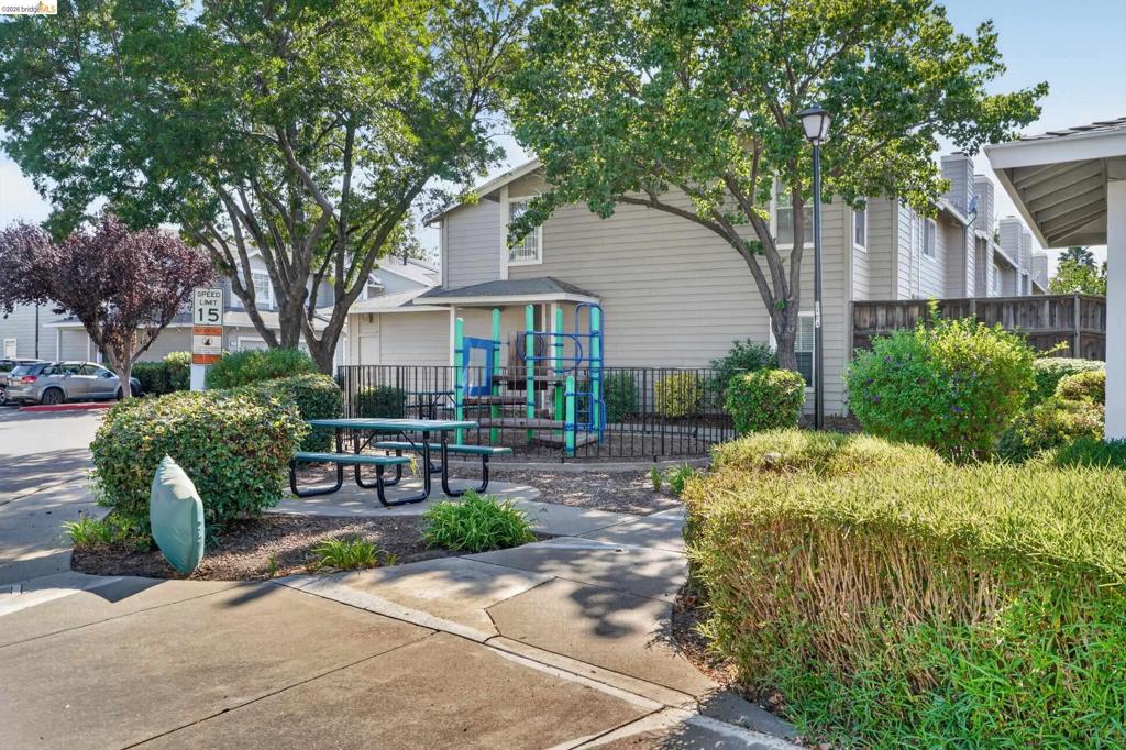 113 Harris Cir Property Photo 43