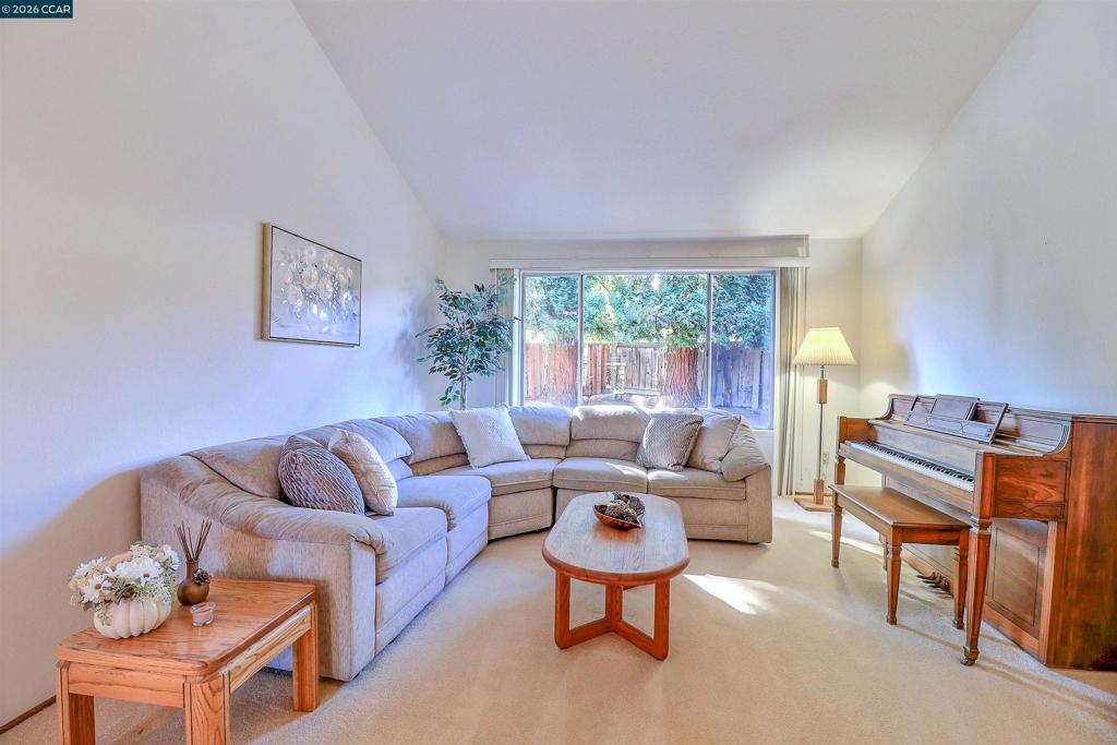 2811 Saint Joseph Dr Property Photo 6