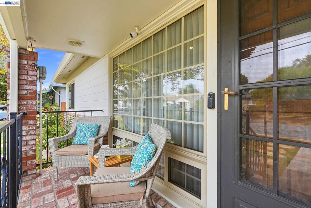 17291 Via Flores Property Photo 3