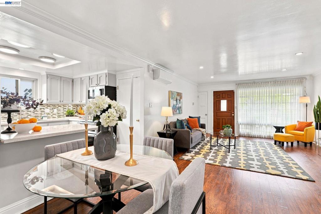 17291 Via Flores Property Photo 7