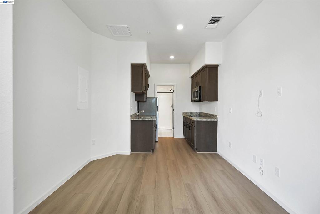 3824 Norbridge Ave Property Photo 46