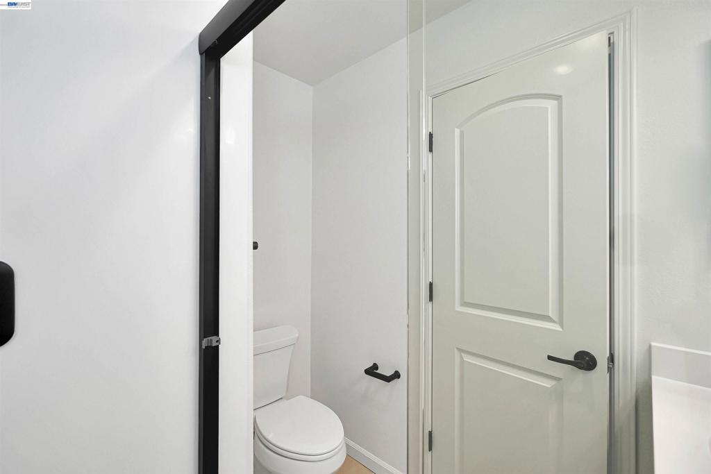 3824 Norbridge Ave Property Photo 53