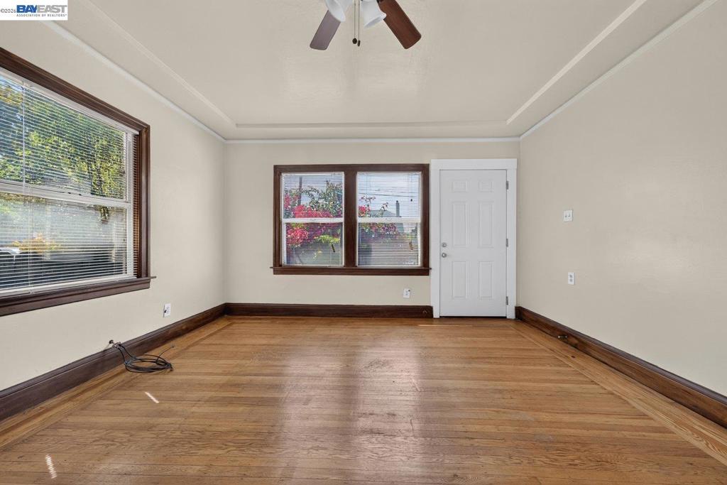 922 Arlington Ave Property Photo 6