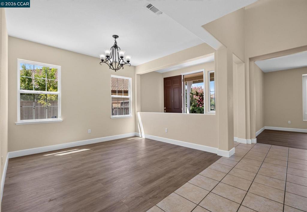 5668 Rosscommon Way Property Photo 5