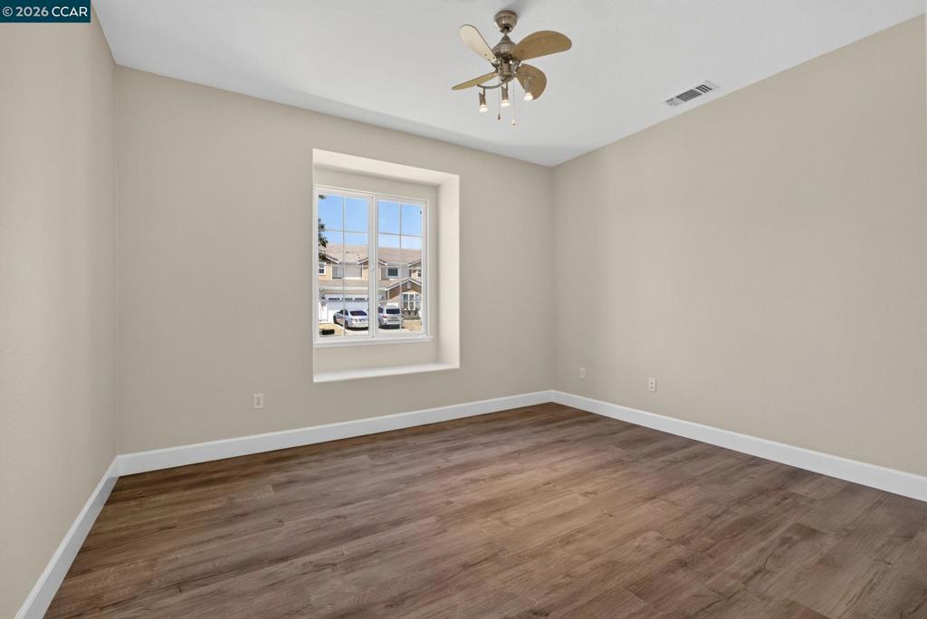 5668 Rosscommon Way Property Photo 8