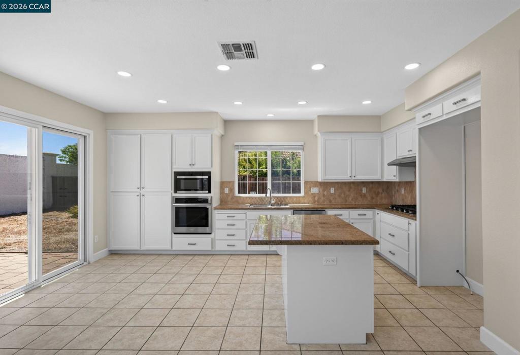 5668 Rosscommon Way Property Photo 15