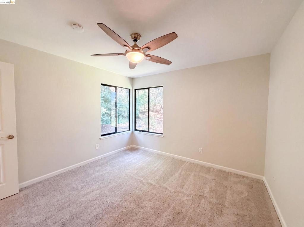 815 Wild Oak Dr Property Photo 32