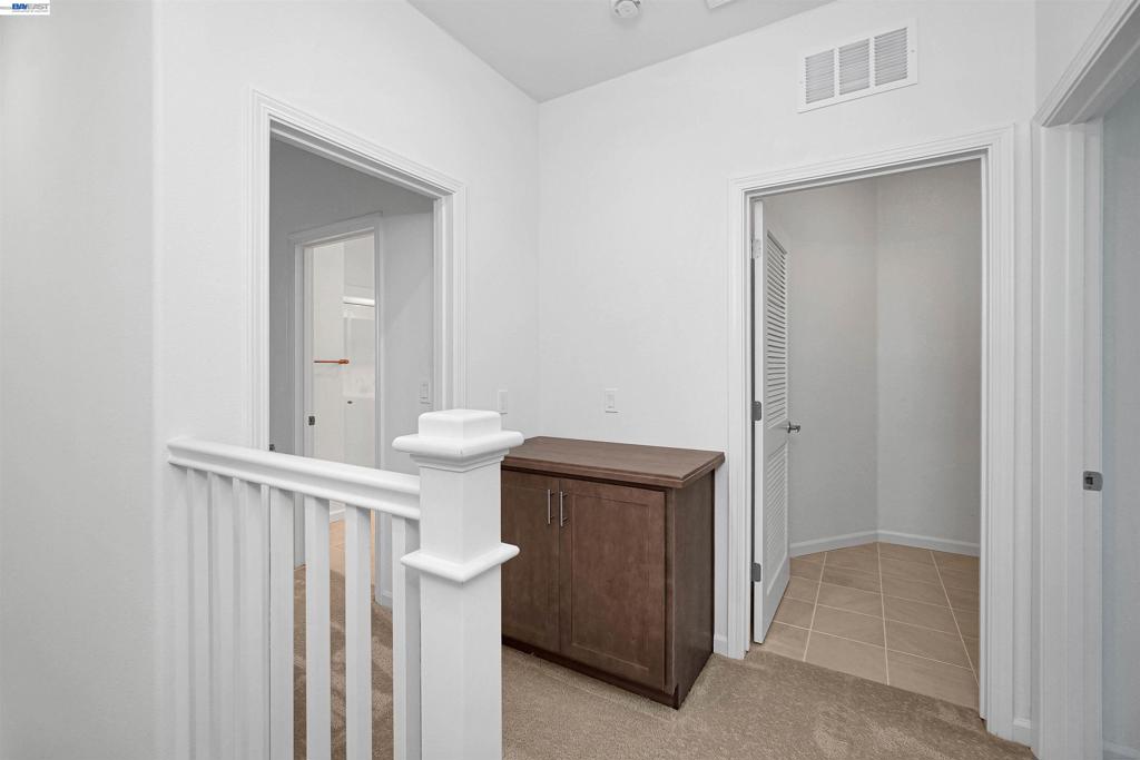 3832 Norbridge Ave Property Photo 34