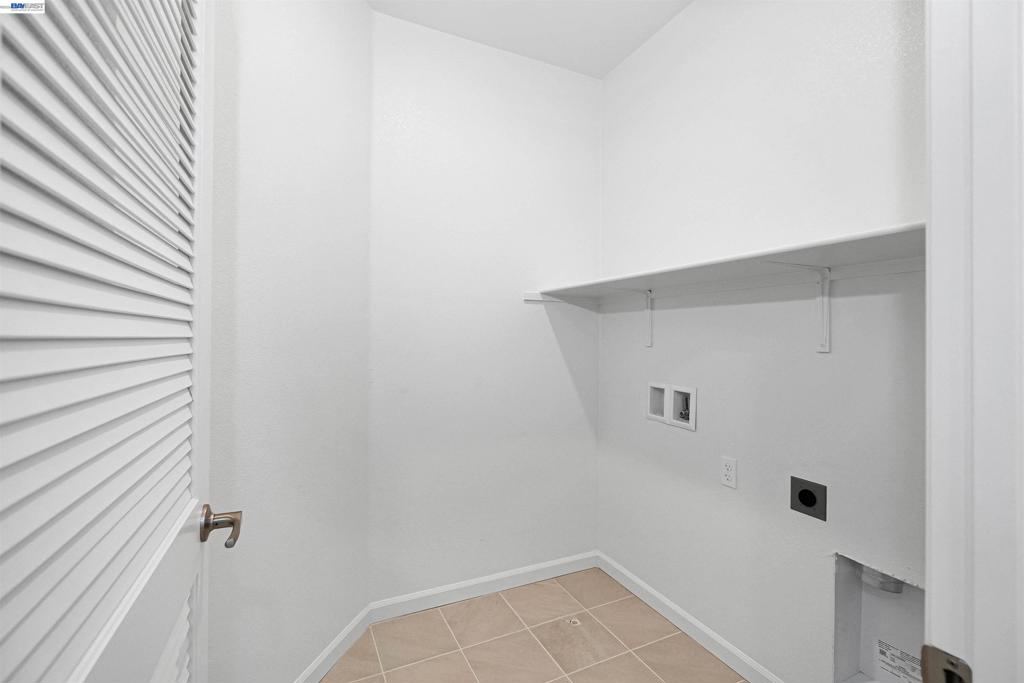 3832 Norbridge Ave Property Photo 35