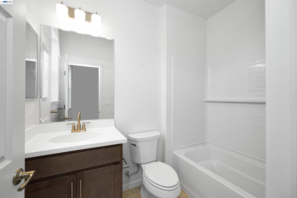 3832 Norbridge Ave Property Photo 39
