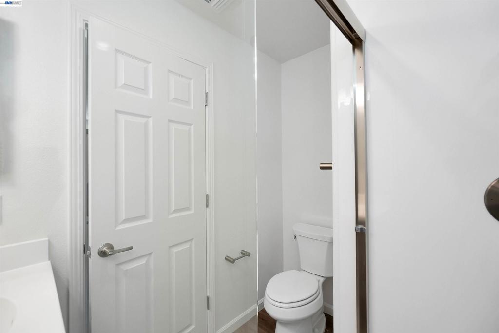 3832 Norbridge Ave Property Photo 58