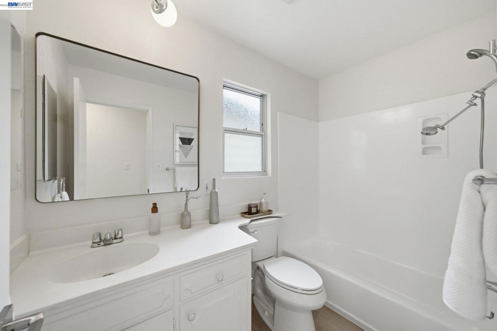 1029 Bonner Ave Property Photo 25