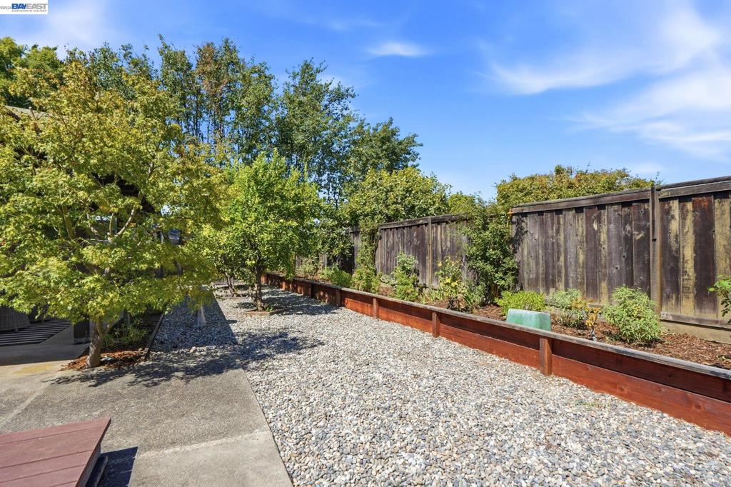 332 Downham Ct Property Photo 47