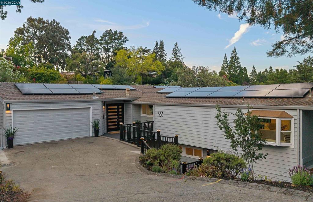 583 Tahos Rd Property Photo 1
