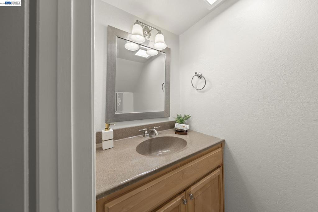 34930 Sea Cliff Ter Property Photo 7
