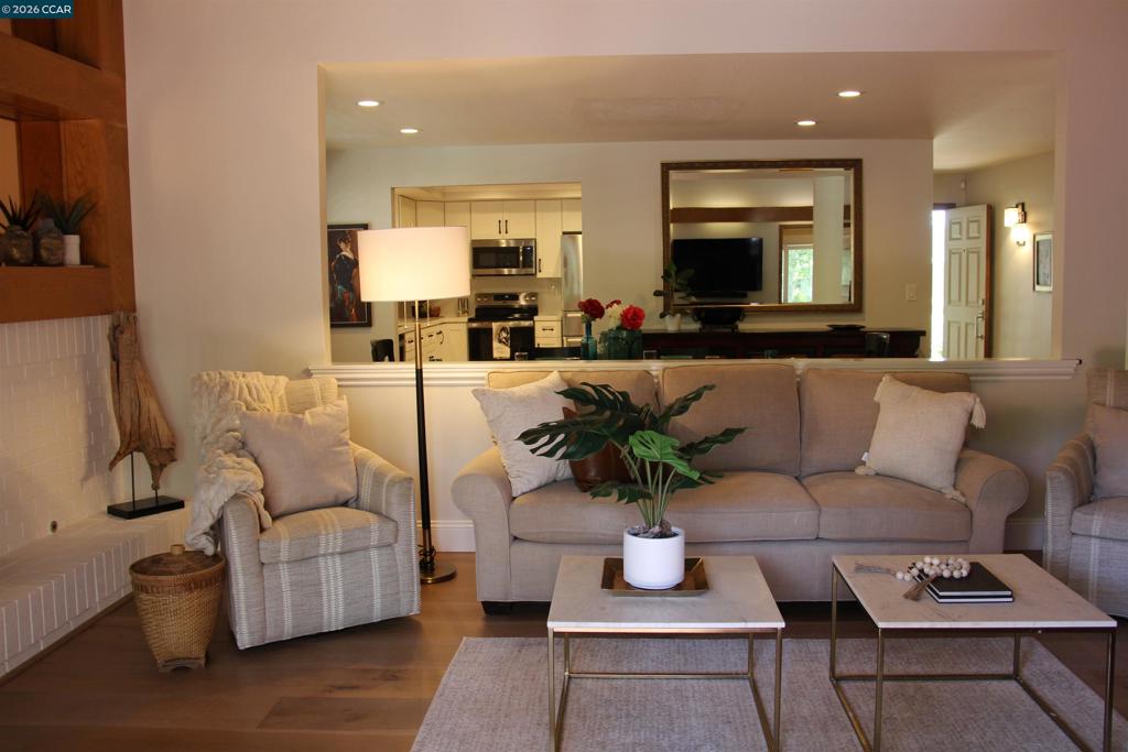 1483 Quail View Cir Property Photo 6