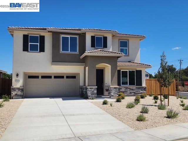 300 Colfax Ln Property Photo 2
