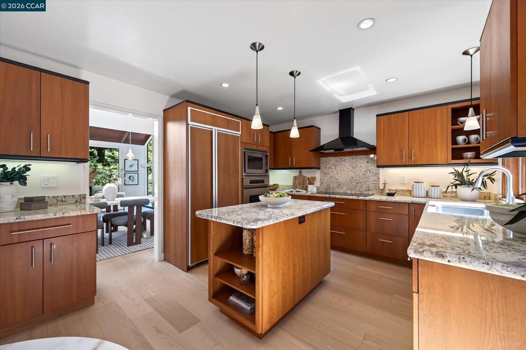 200 The Knoll Property Photo 11
