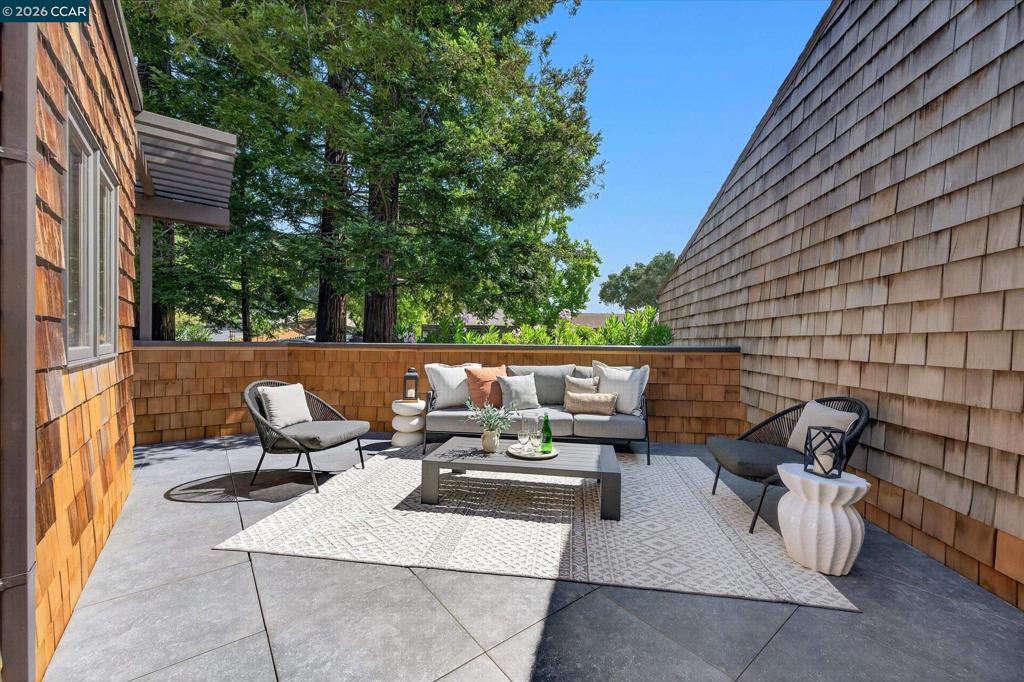 200 The Knoll Property Photo 12