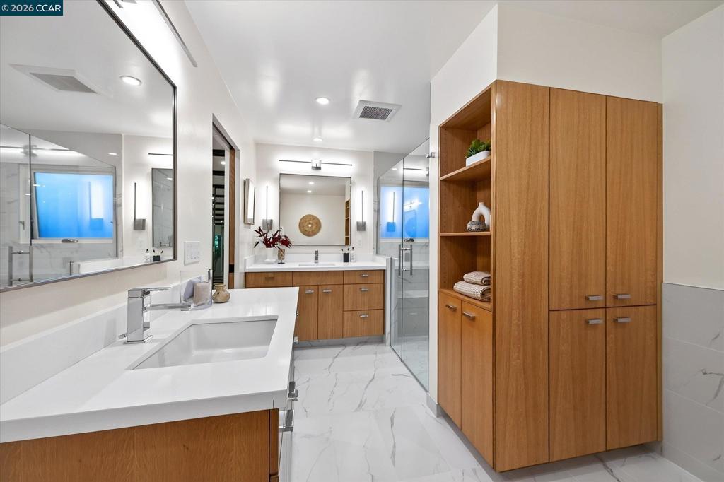 200 The Knoll Property Photo 16