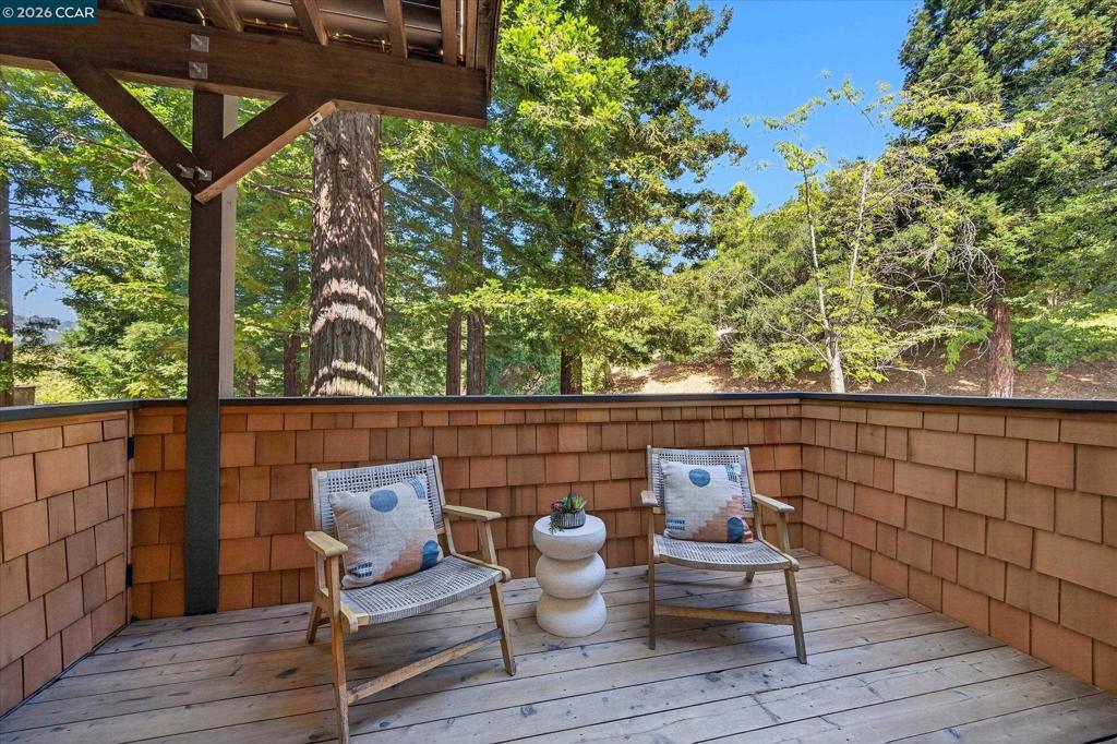 200 The Knoll Property Photo 17